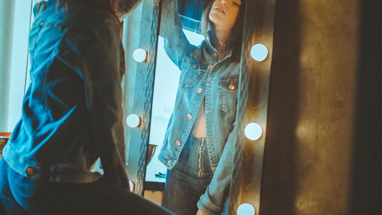 How can Women build their Self-Esteem? 